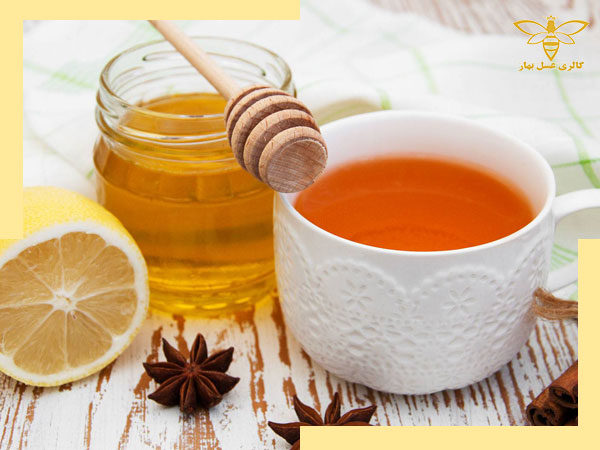 عسل همراه با چای